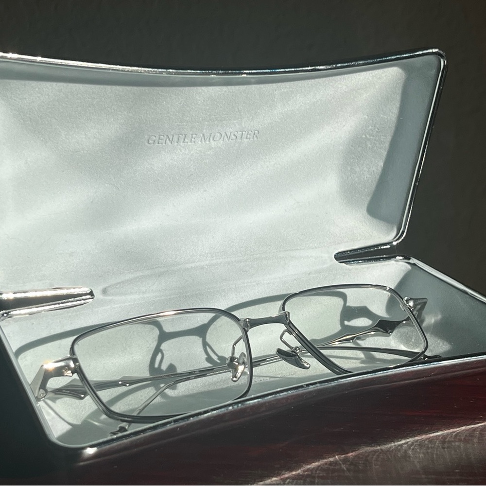 Gentle Monster Atomic 02